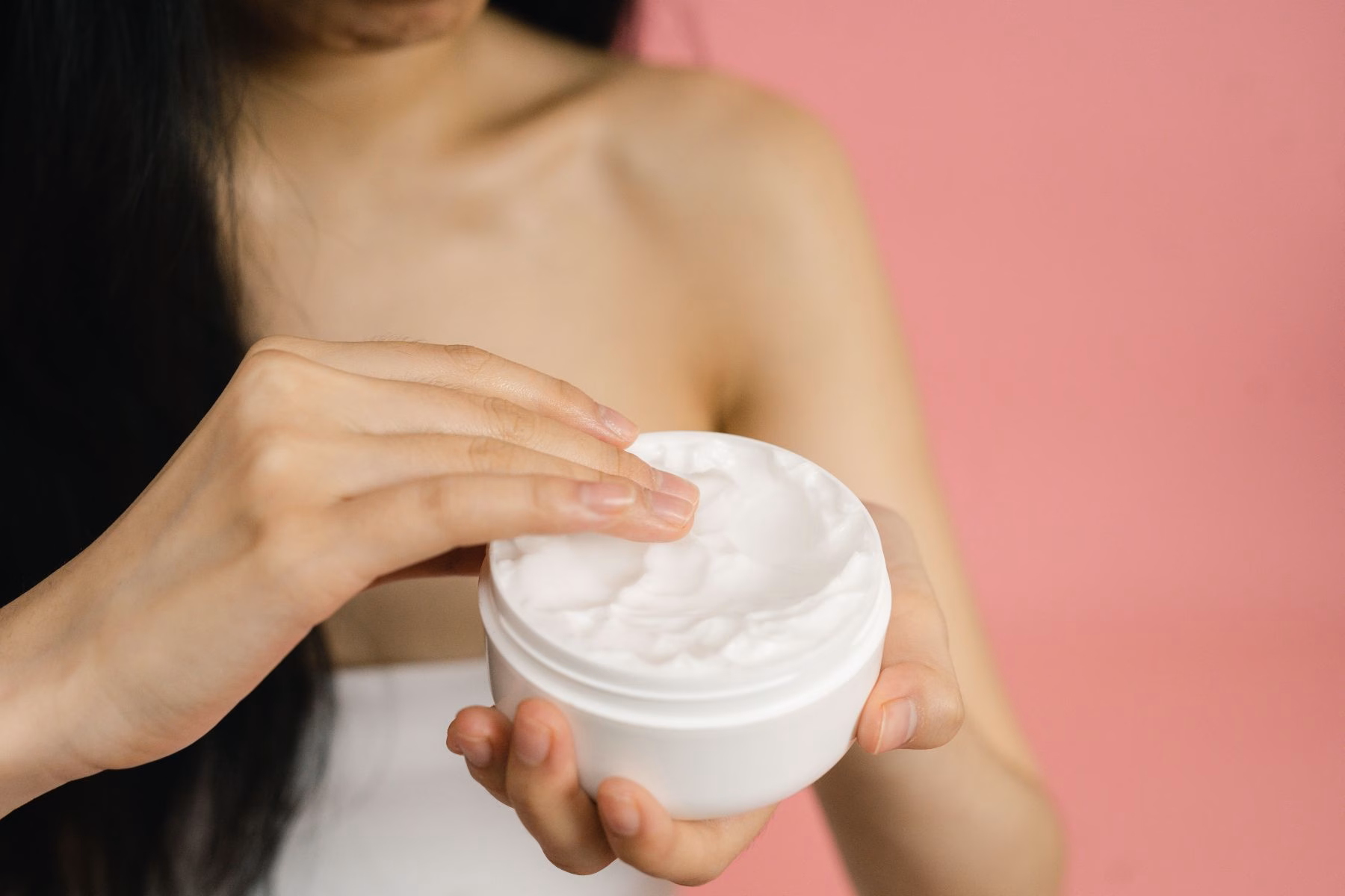 You are currently viewing Quels sont les véritables bienfaits du lait de jument pour la santé et la peau ?